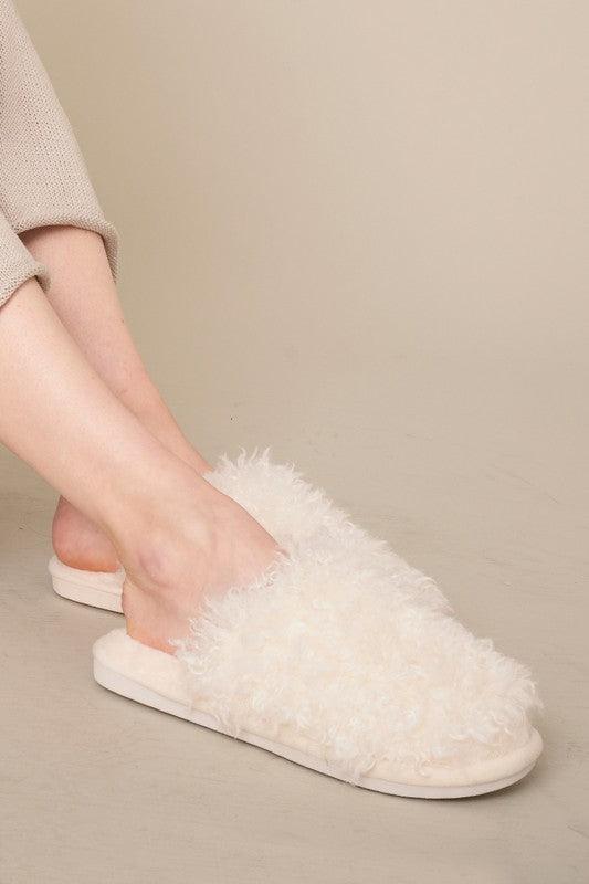 Faux Sherpa Closed Toe Slippers Shoes Avenue Zoe IVORY M