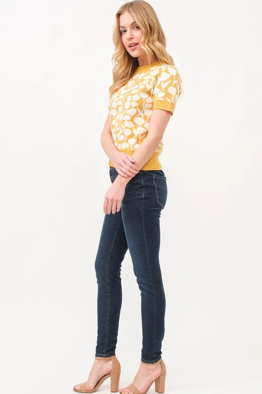 And The Why Short Sleeve Leaf Pattern Knit Top Tops Trends